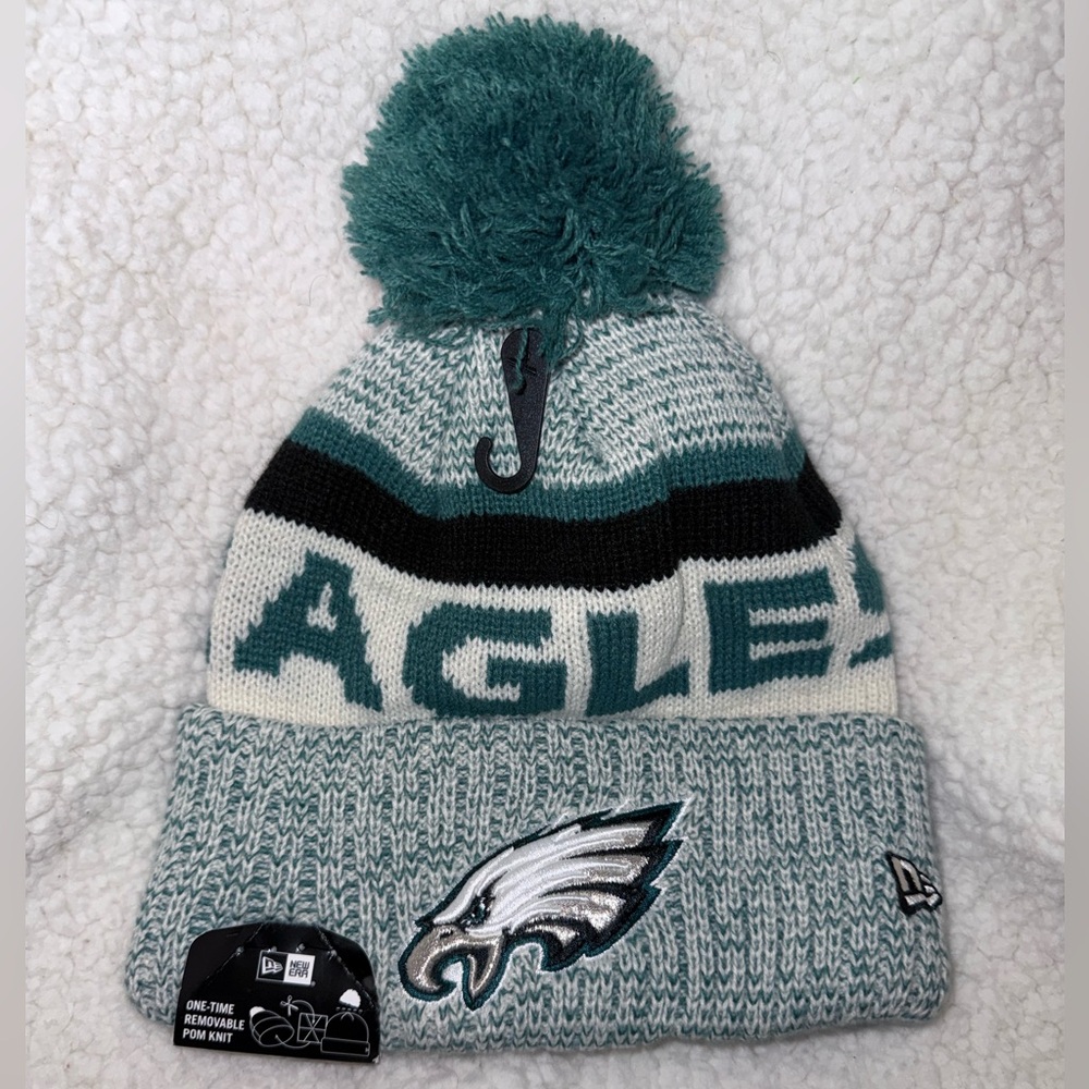 NWT New Era NFL Philadelphia Eagles Green and White Cuffed Hat With Beanie